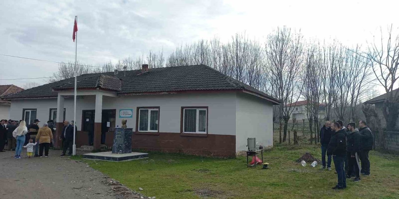 Yenimahalle muhtarı Mevlüt Çıvak oldu