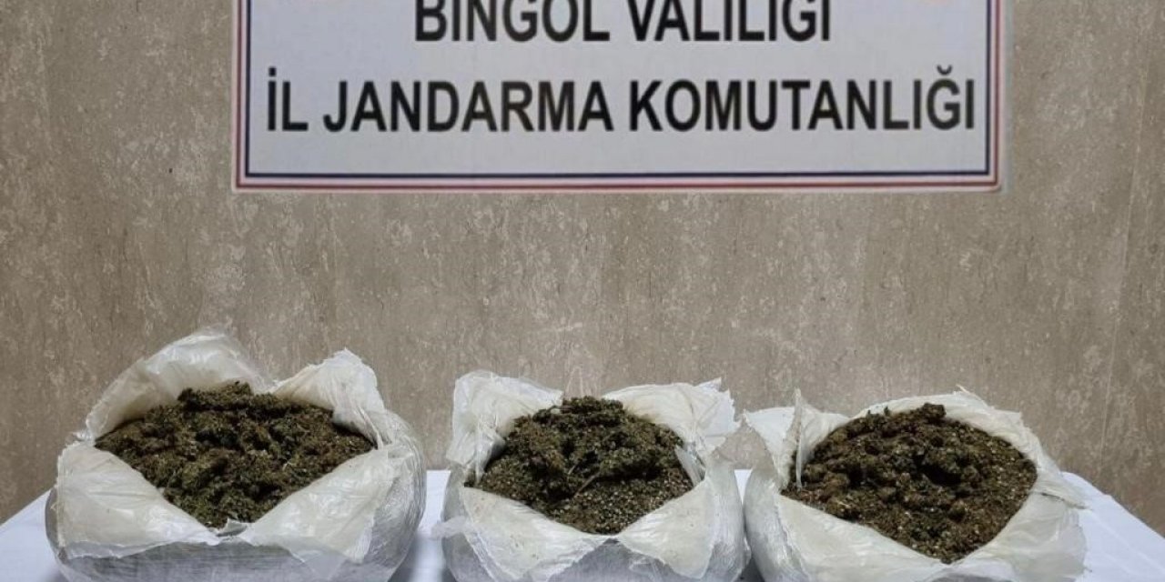 Bingöl’de  3,5 kilo esrar ele geçirildi: 4 gözaltı