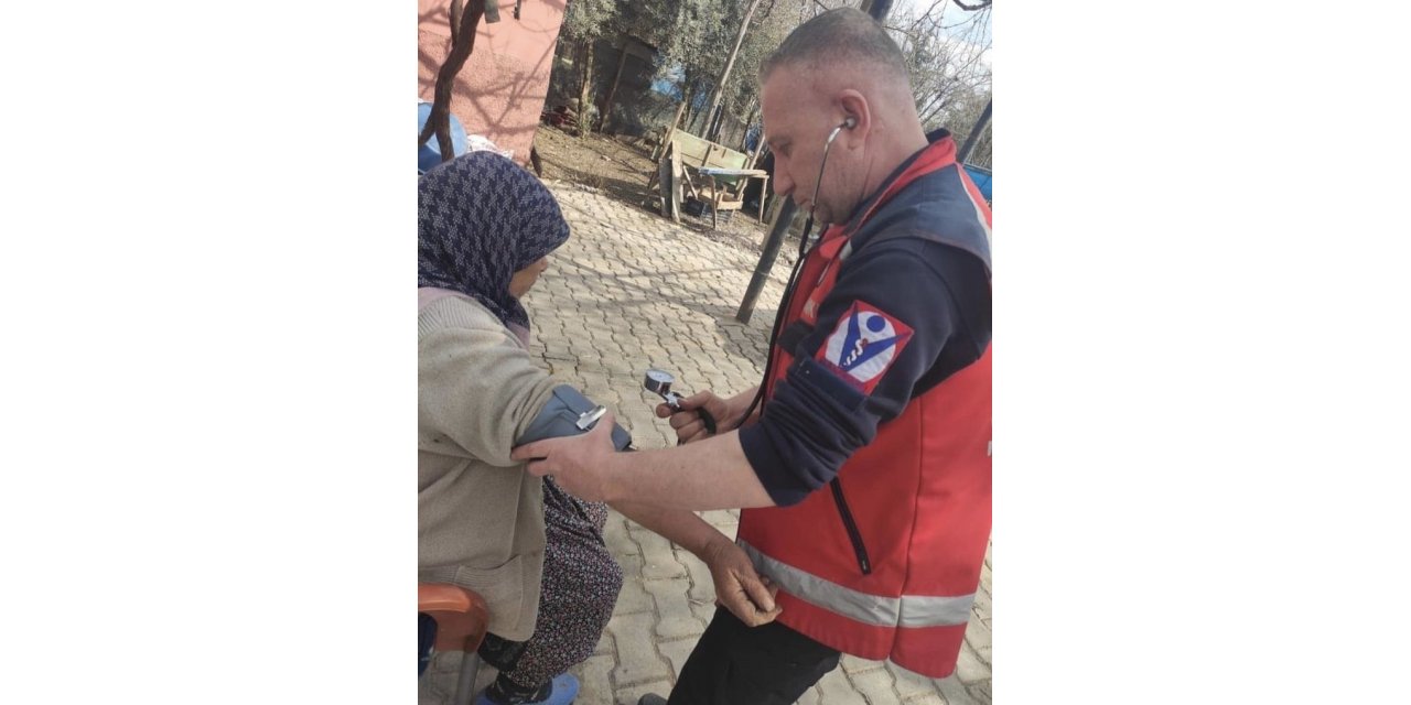 Afyonkarahisar UMKE ekipleri afet bölgesinde çalışmalarını sürdürüyor