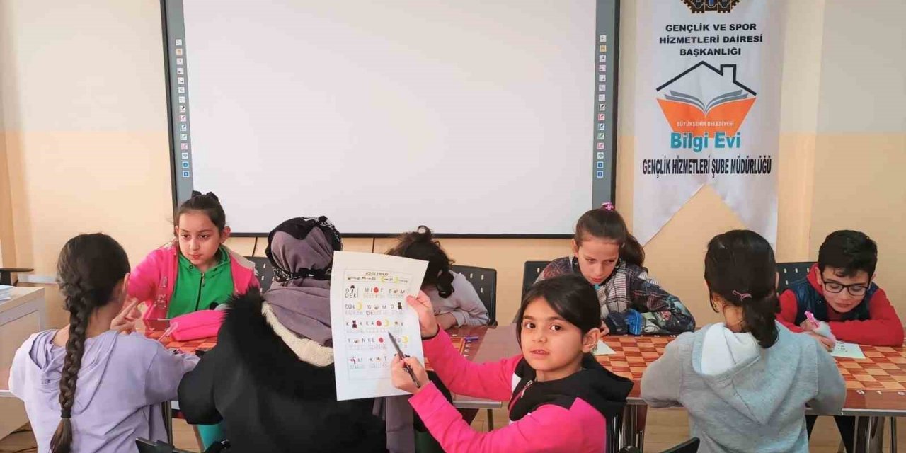 Bilgievi öğrencileri eğitimlerine kaldığı yerden devam ediyor