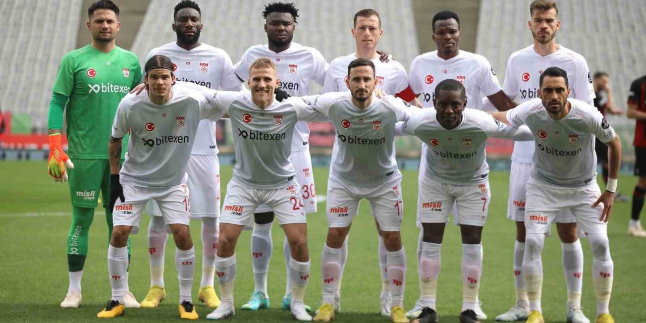 Sivasspor’un Fiorentina maçı programı belli oldu