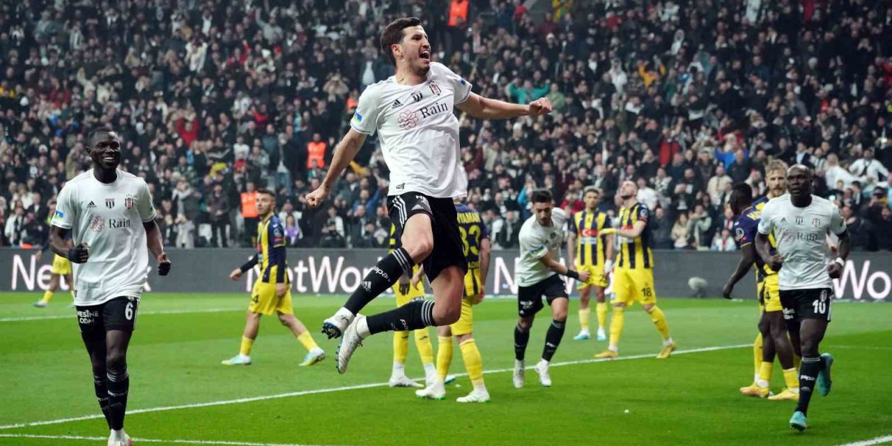 Salih Uçan’ın performansı dikkat çekti