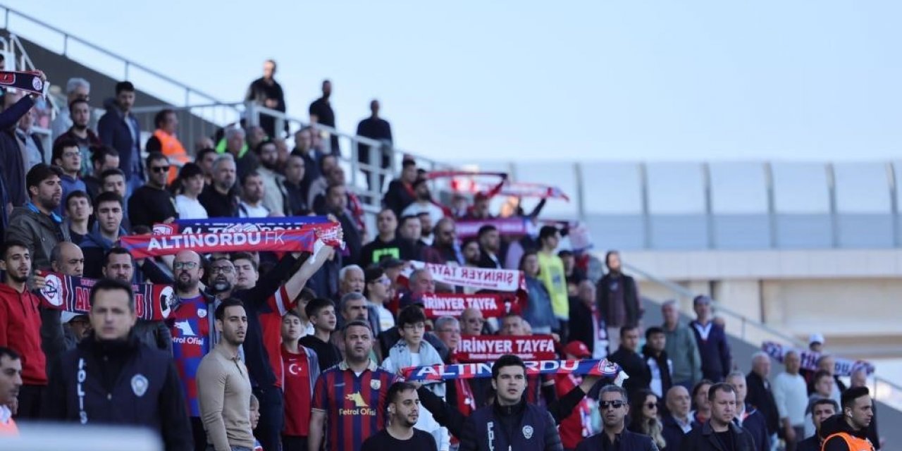 İzmir derbisinin hakemleri belli oldu