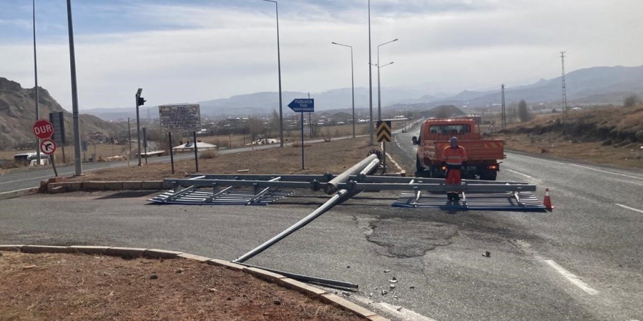 Tuzluca’da rüzgar etkili oluyor