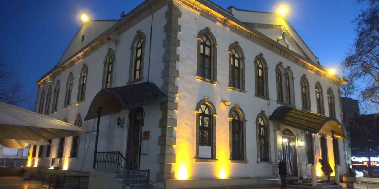 Berat Kandili dualar ile ihya edildi