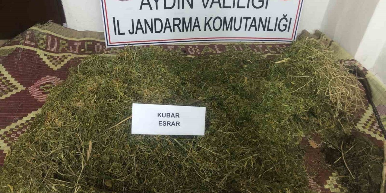 Uyuşturucuyu toprağa gömmüş