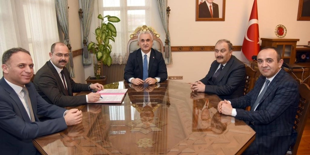 Tosya’da inşa edilecek dev spor kompleksinin arsa devir işlemi tamamlandı