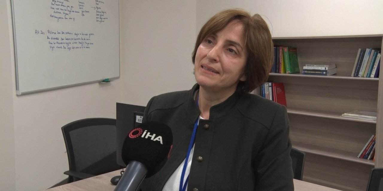 Prof. Dr. Sibel Örsel: “Toplumsal bütünleşmenin, bu kişilerdeki belirtilerin kalıcı olmaması için aylarca sürdürülebilir olması gerekiyor”