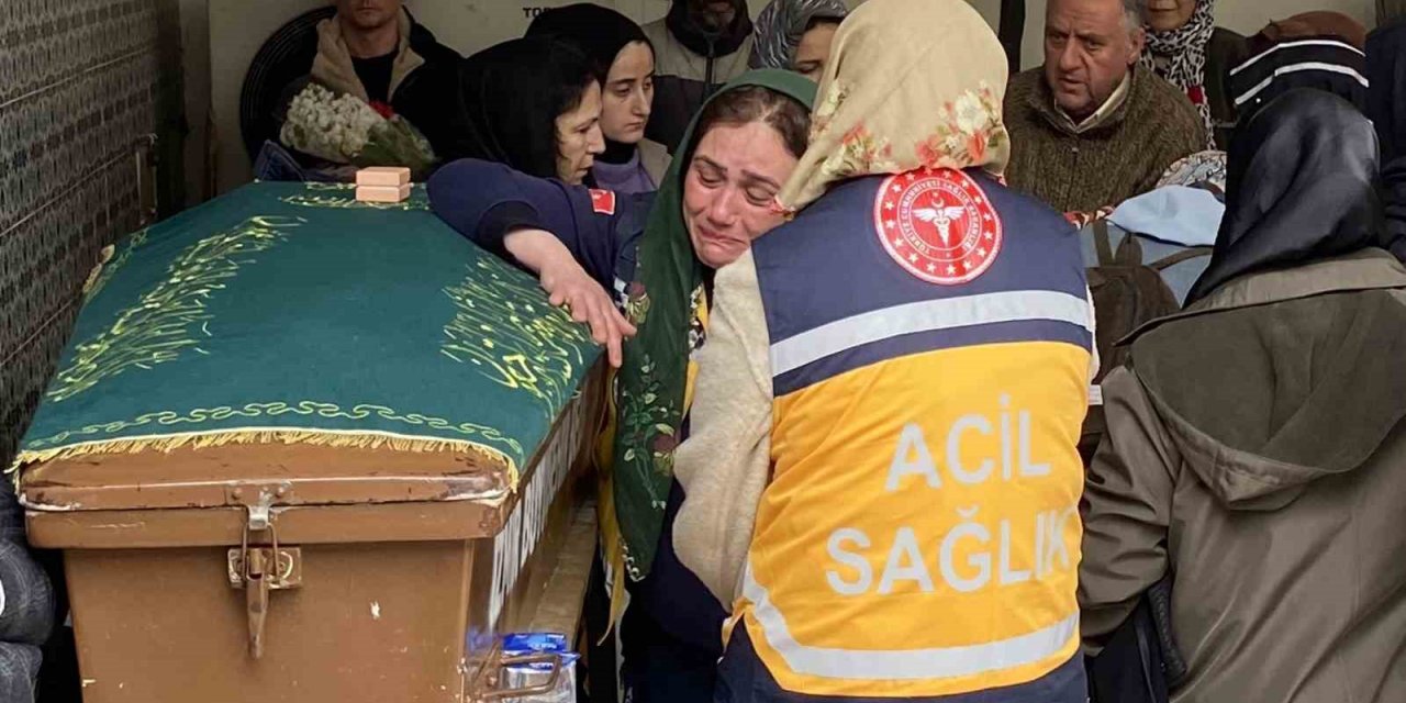 Aydın’daki kazada hayatını kaybeden sağlık personeli gözyaşlarıyla uğurlandı