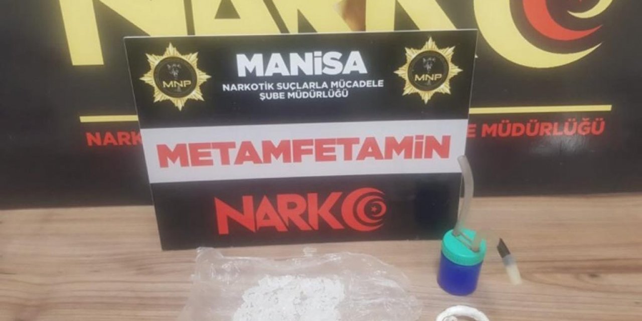 Araçlarında uyuşturucuyla yakalanan 2 şahıs gözaltına alındı