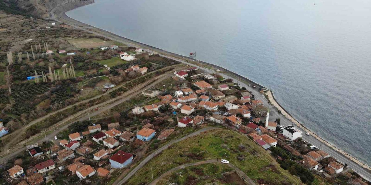 Faylı köy, korkuyla yaşıyor: 111 yıldır uyuyan canavar buradan karaya çıkıyor