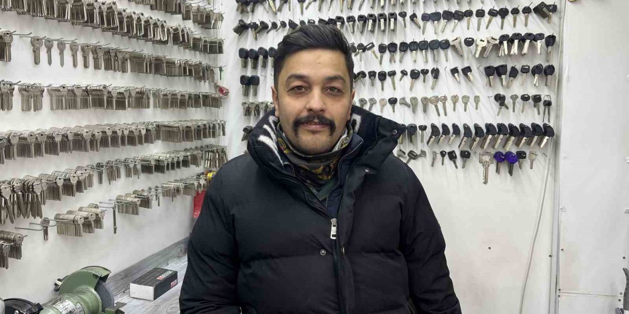 Değişken hava şartları apartman kapılarının açık kalmasına neden oluyor