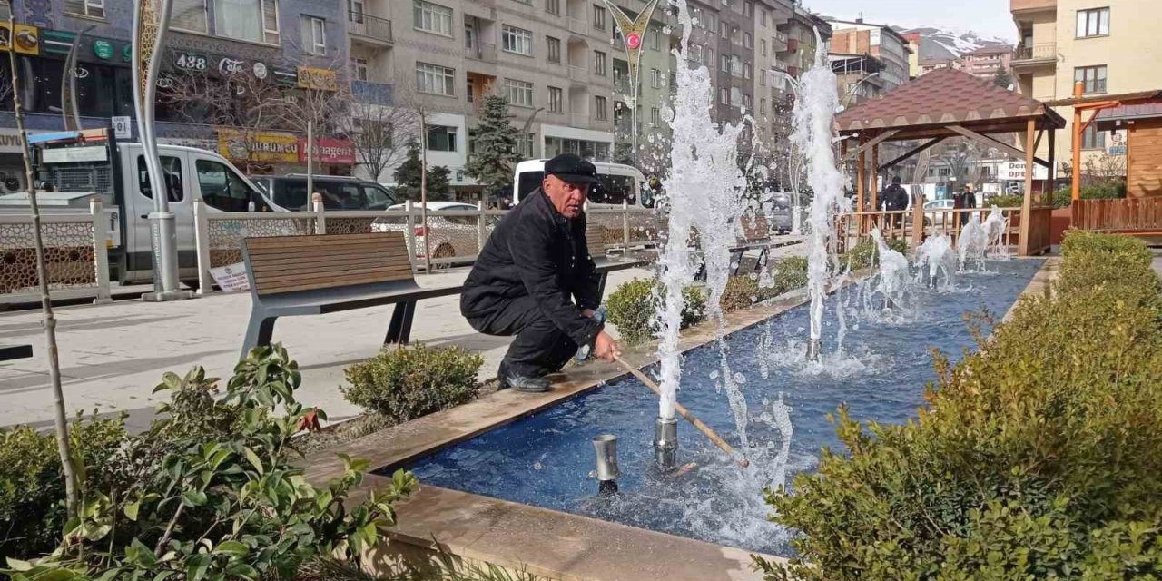 Hakkari’ye renk katan fıskiyeler yeniden devreye alındı