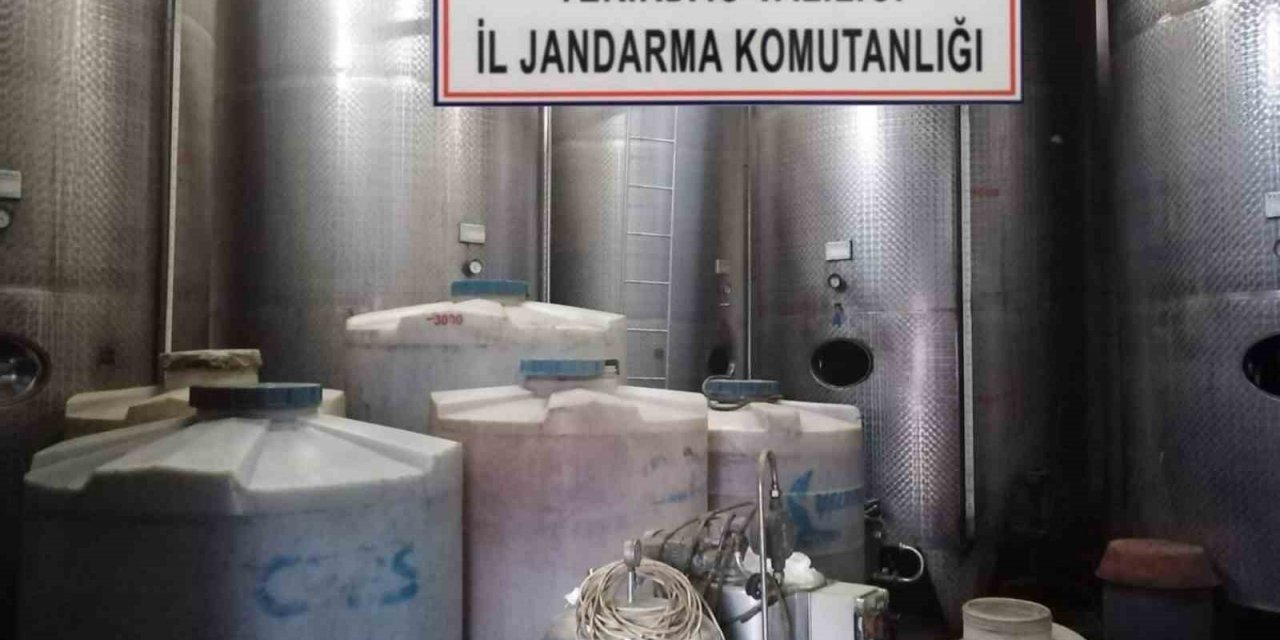 Şarköy’de 52 ton kaçak içki ele geçirildi