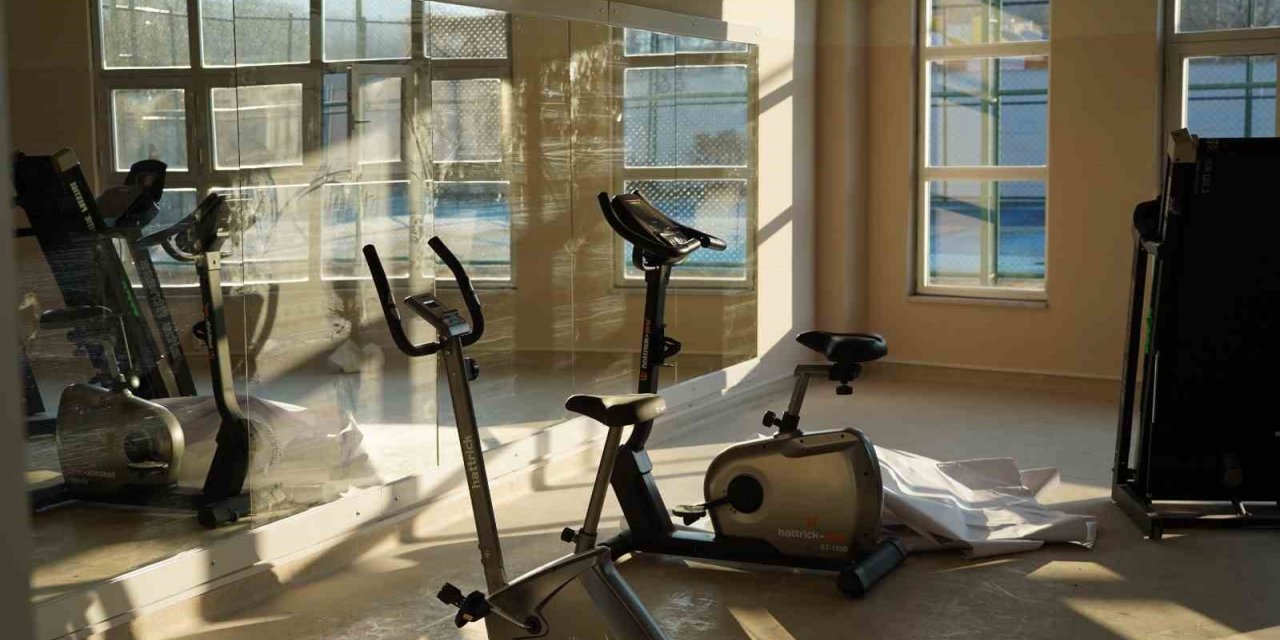 8 Mart Dünya Kadınlar gününde kadınlara spor tesisi