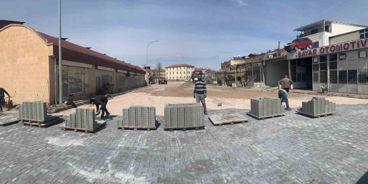 Ürgüp’te yol bakım-onarım ve çevre düzenleme çalışmaları devam ediyor