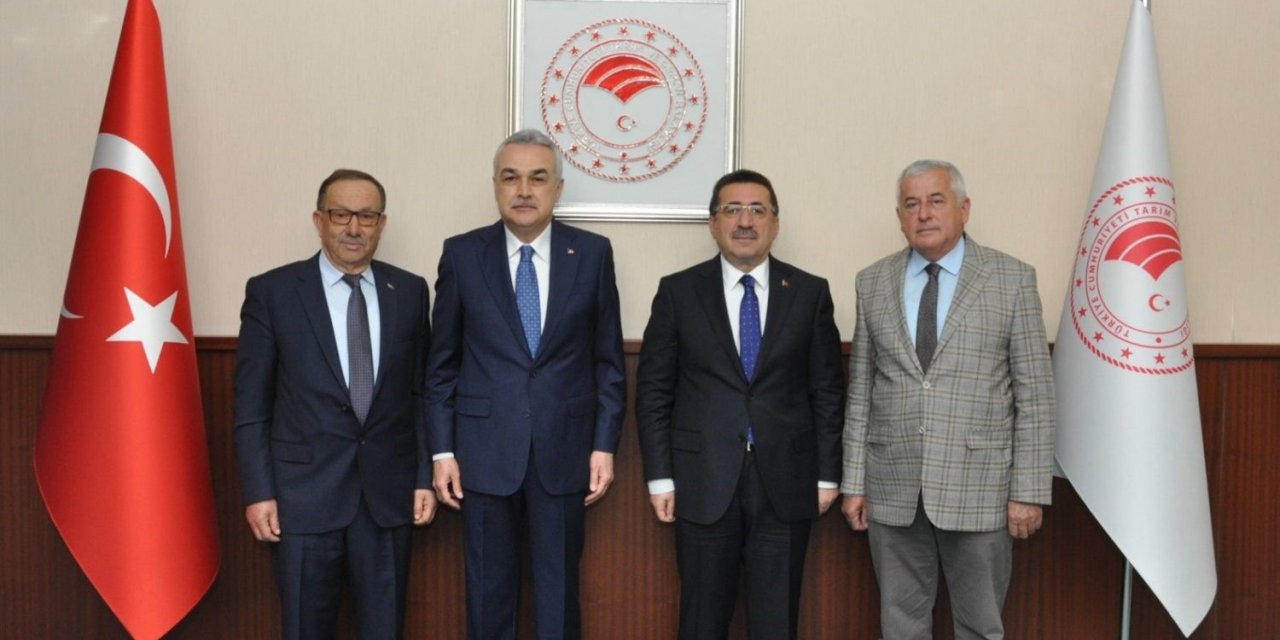 Aydın Ticaret Borsası Meclis Başkanı Erdel, Bakan Yardımcısı Pakdil ile görüştü