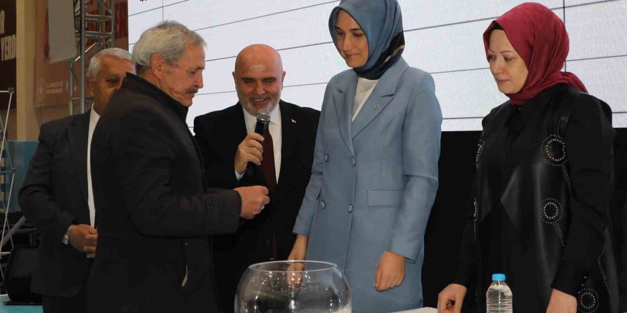 Afyonkarahisar’da TOKİ kuraları çekilmeye başlandı