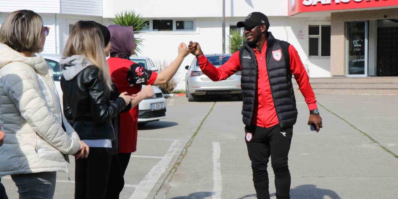 Samsunspor kafilesi Sakarya’ya iddialı gitti