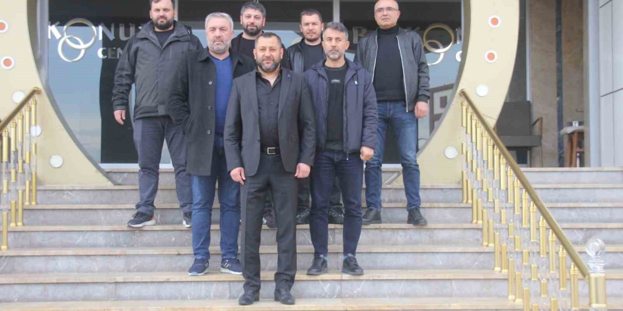 Sedat sarıkaya; "Bu bir bayrak yarışı"