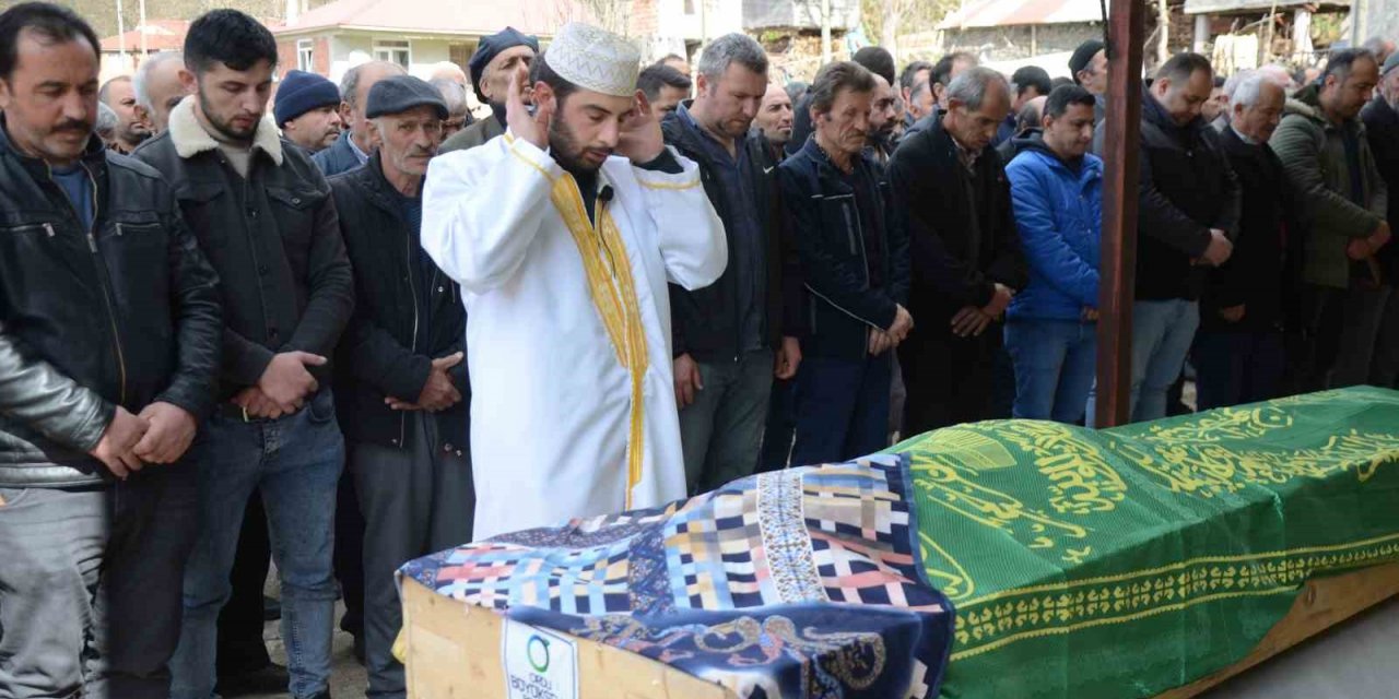 Kocası tarafından öldürülen kadın, Dünya Kadınlar Günü’nde toprağa verildi
