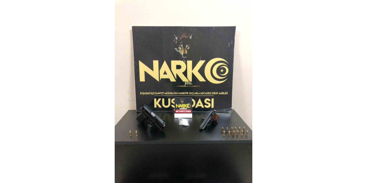 Durdurulan şahsın üzerinde silah ve uyuşturucu ele geçirildi