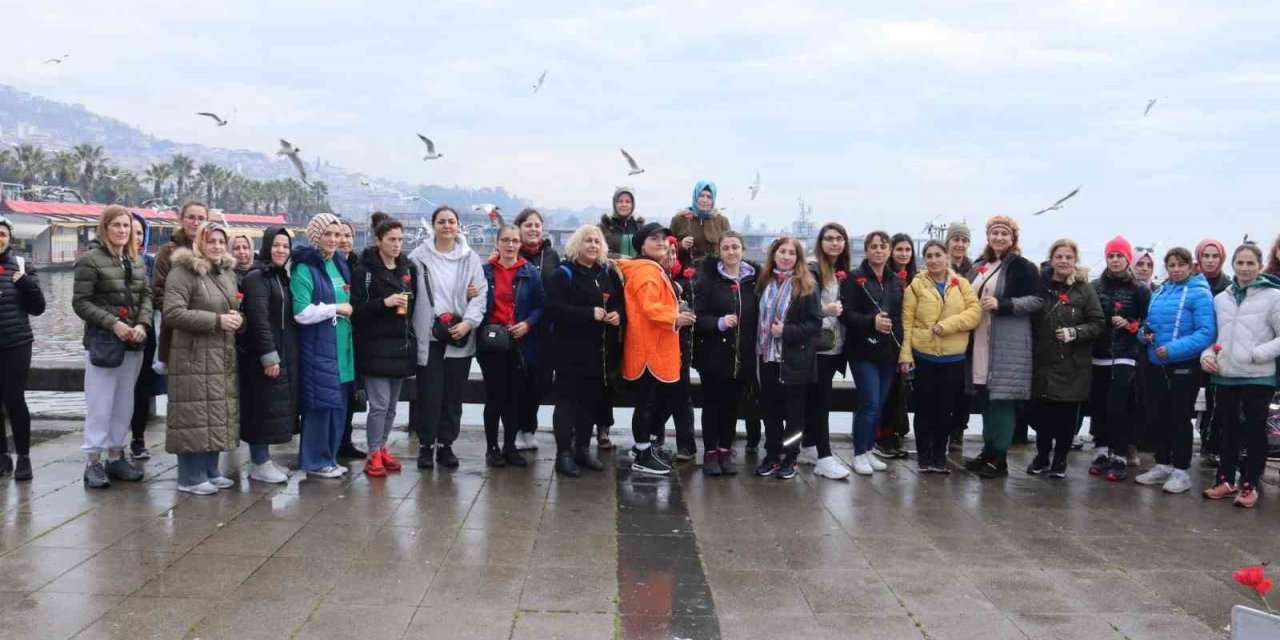 Kadınlar sağlıklı yaşam için yürüdü