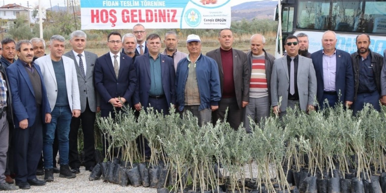 Manisalı üreticiye 150 bin fidan desteği