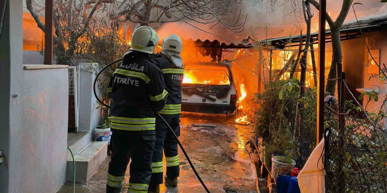 Milas’ta araç yangını