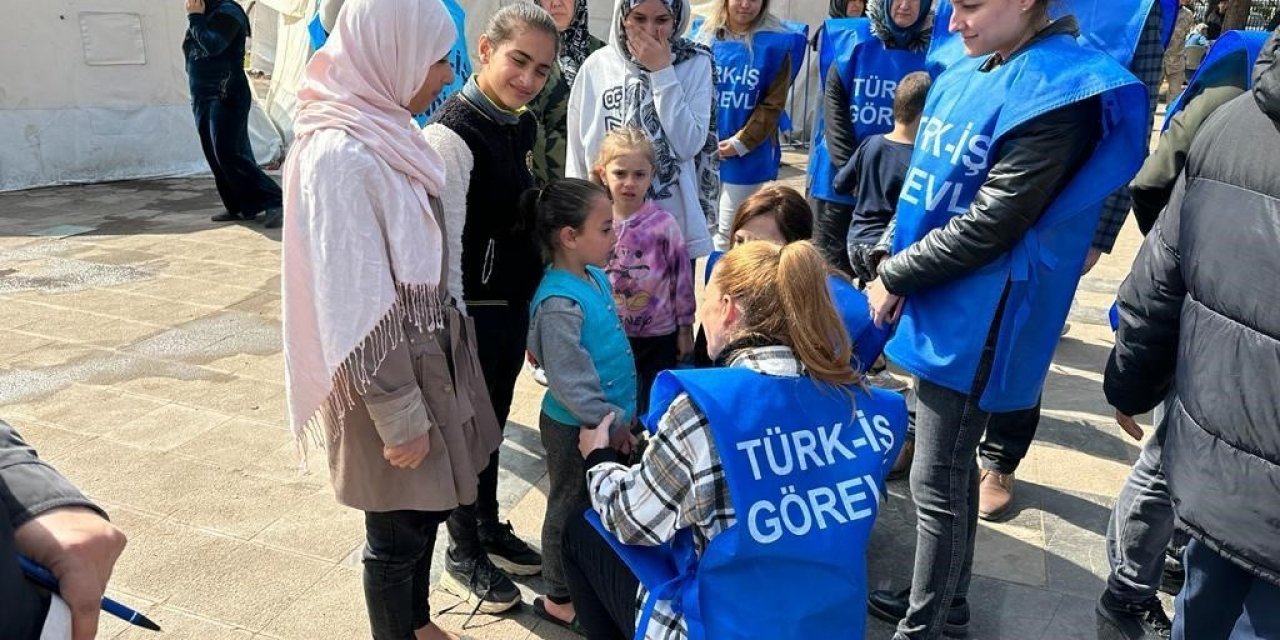 Türk-İş Kadın Heyeti deprem bölgesinde