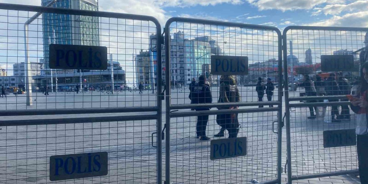 Taksim Meydanı bariyerlerle kapatıldı