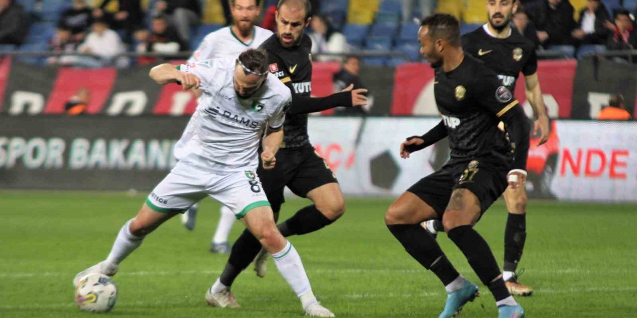 Denizlispor, Ankara’dan 1 puanla dönüyor