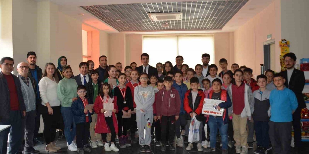 Selendi’de ’Zeka küpleri’ ödüllendirildi