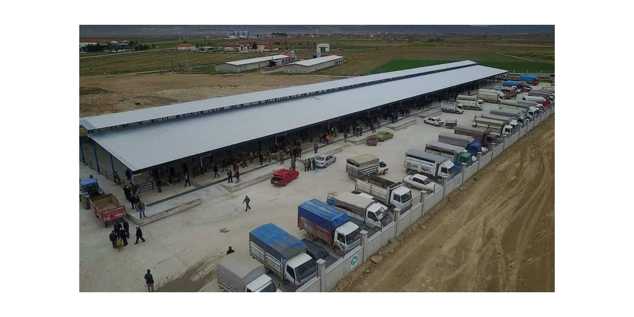 Çivril Hayvan Pazarı şap salgını nedeniyle kapatıldı