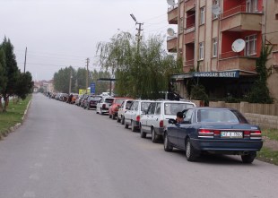 Ucuz LPG için metrelerce kuyruk oluştu