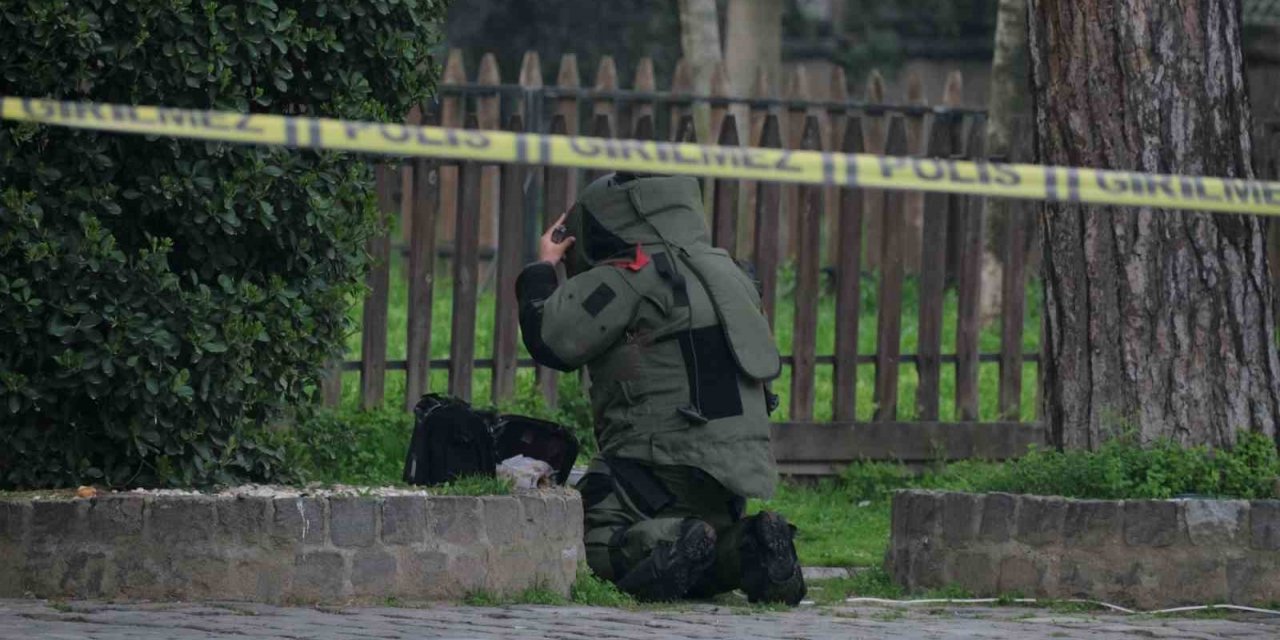 Manisa’da şüpheli valizden sucuk ve kıyafet çıktı