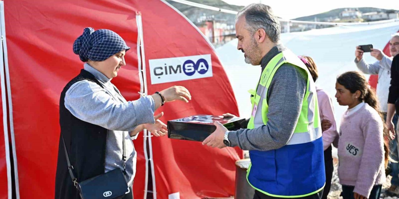Afetin yükünü omuzlayan kadınlar unutulmadı