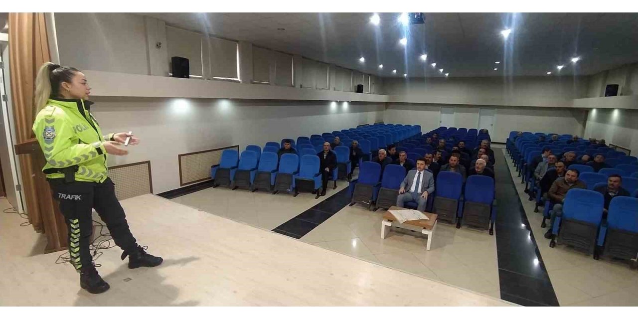 Kastamonu’da muhtarlara trafik eğitimi