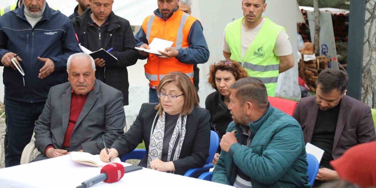 Şahin, Nurdağı kırsalındaki depremzedelerle bir araya geldi