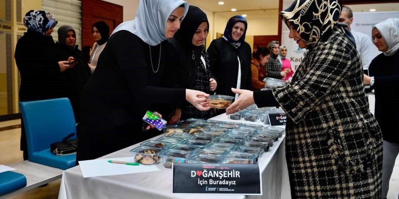 Sancaktepeli kadınlardan depremzedeler için hayır panayırı