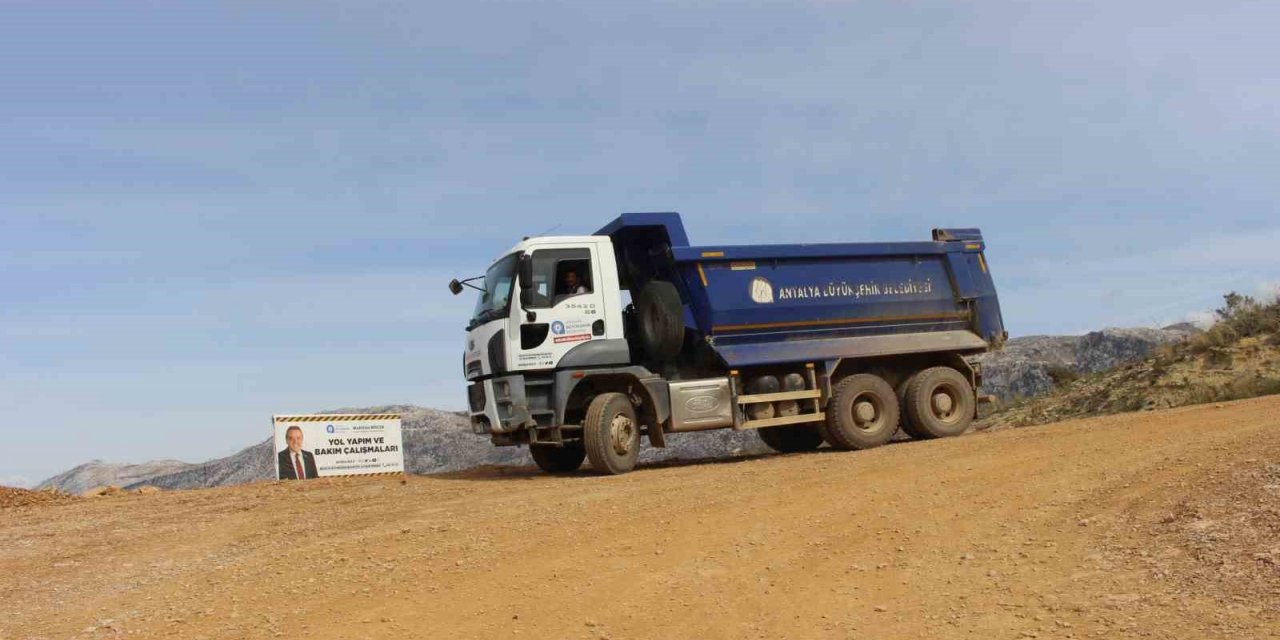 Gebece-Belenobası grup yolunda çalışma