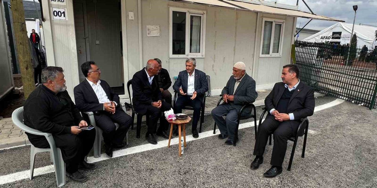 Tahmazoğlu depremzedelerin yanında