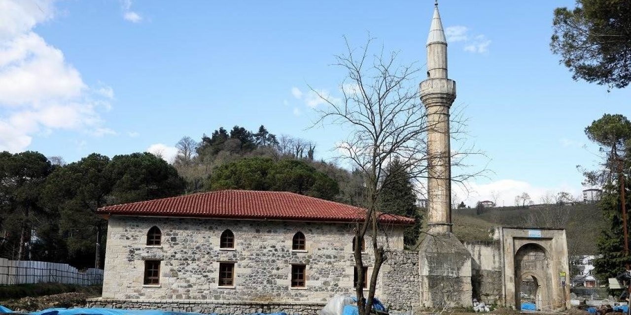 600 yıllık tarihi Eskipazar Camii ibadete açılıyor