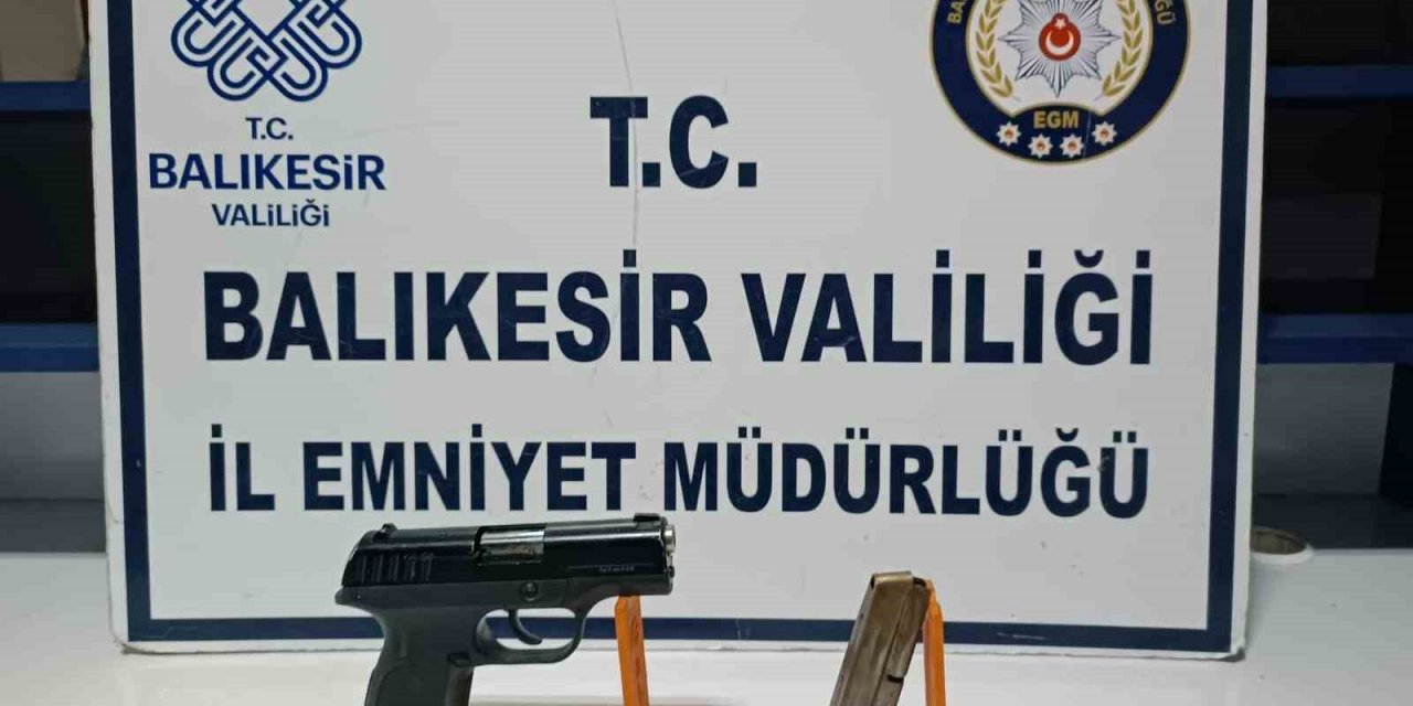 Balıkesir’de polis 50 aranan şahsı yakaladı