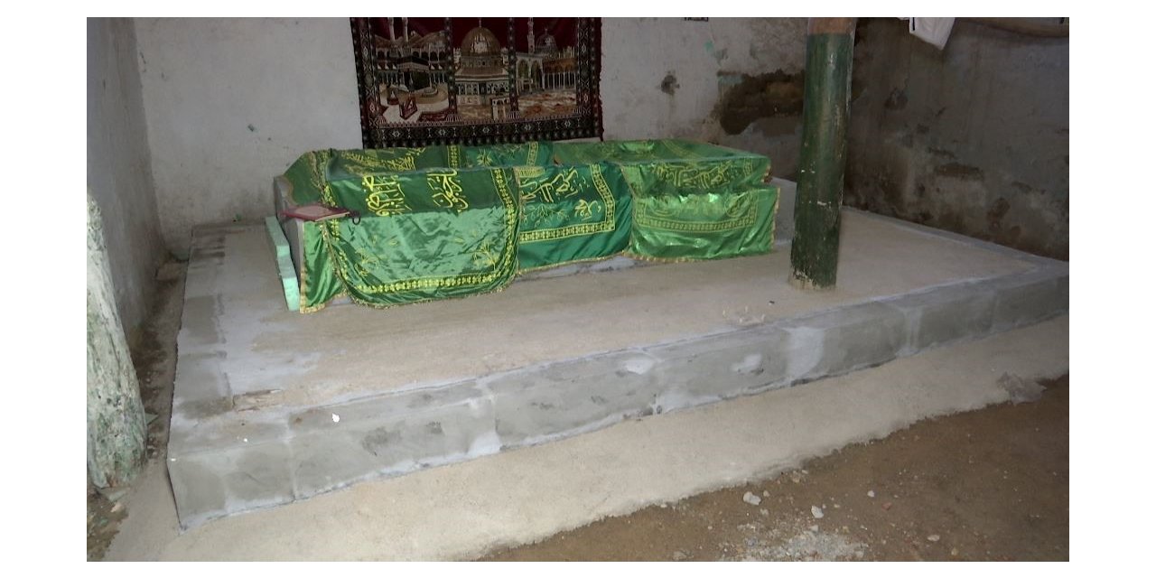 Definecilerin talan ettiği türbede tadilat başladı