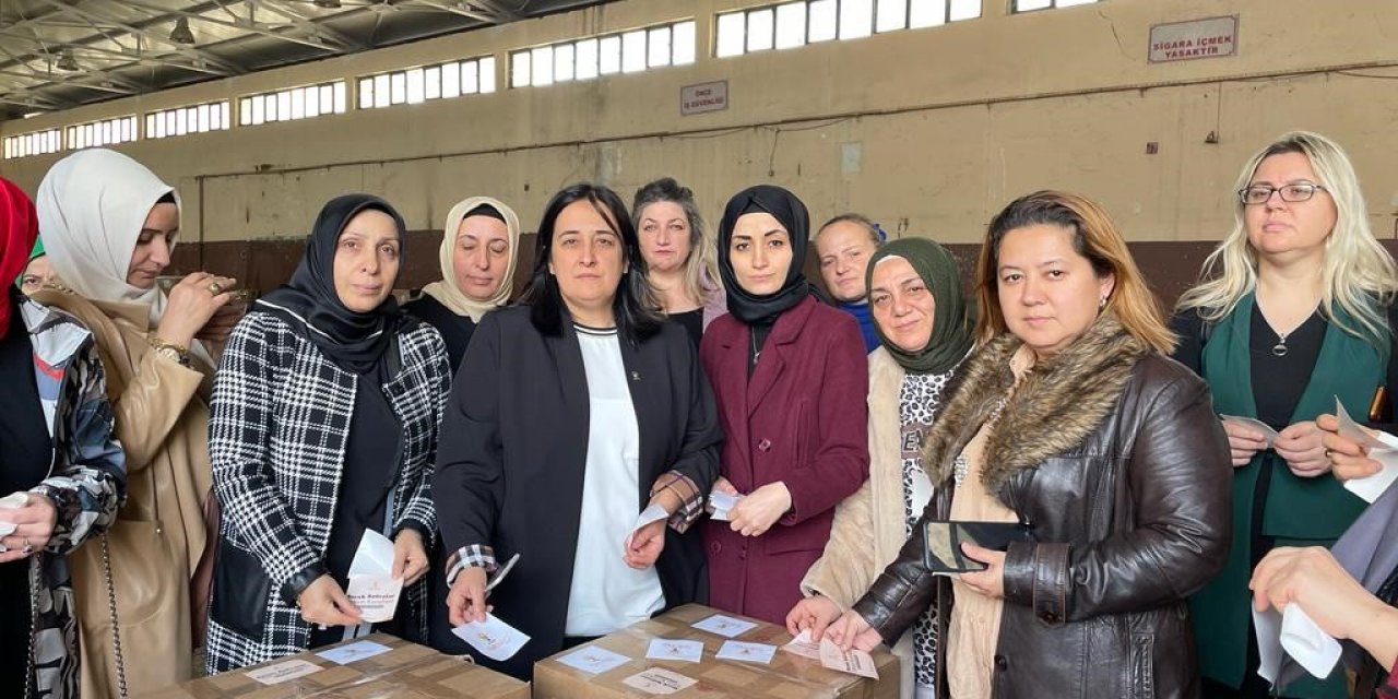 Bursalı Ak kadınlardan Hatay’a 550 koli mutfak malzemesi