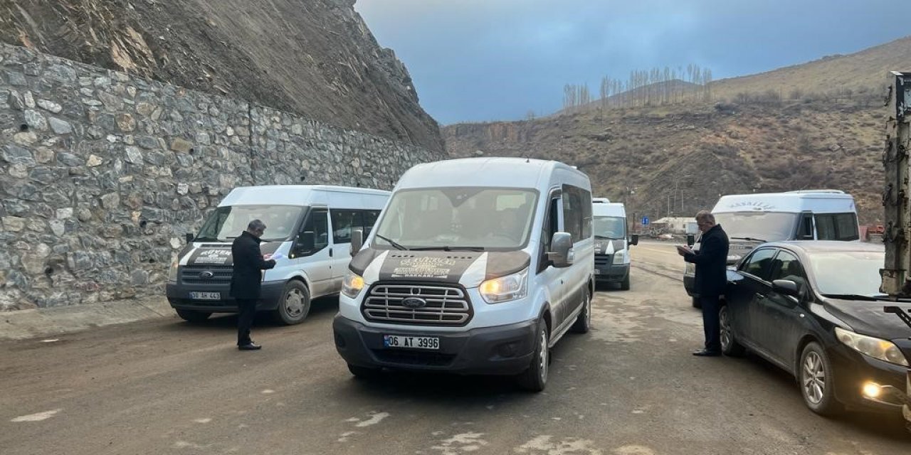 Hakkari’de öğrenci servisleri ve yemek firmaları denetlendi