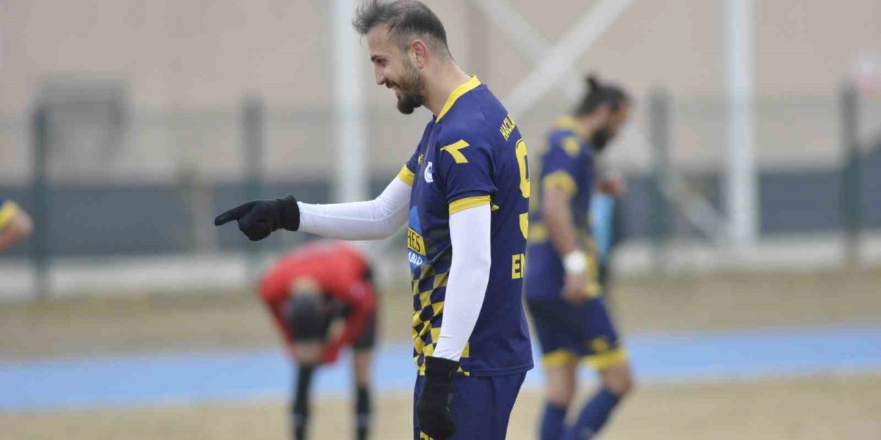 Emre Özden kadro dışı bırakıldı