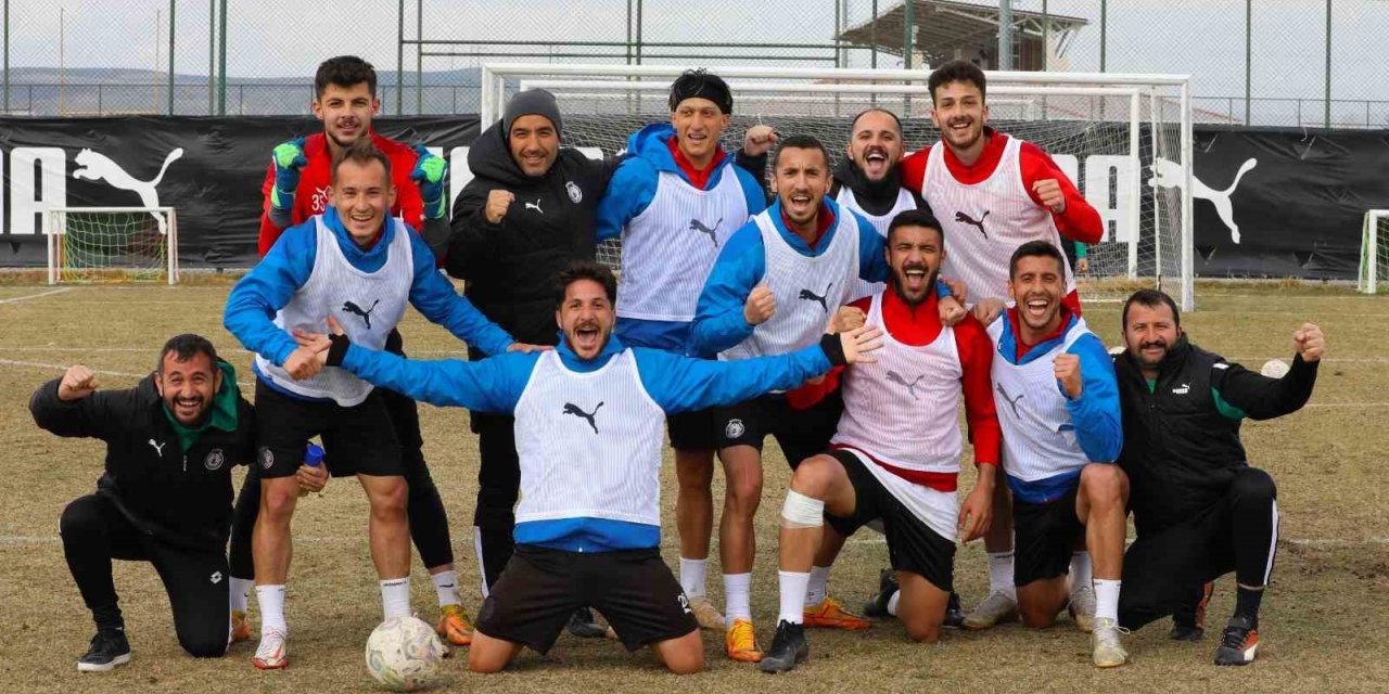 Afyonspor, Amedspor maçı için kentten ayrıldı