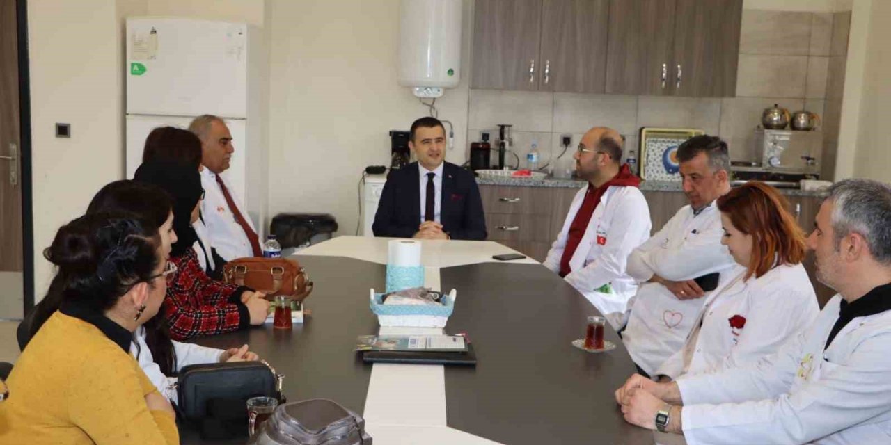 Emirdağ Mithatpaşa Ortaokulu yeni binasında hizmet vermeye başladı